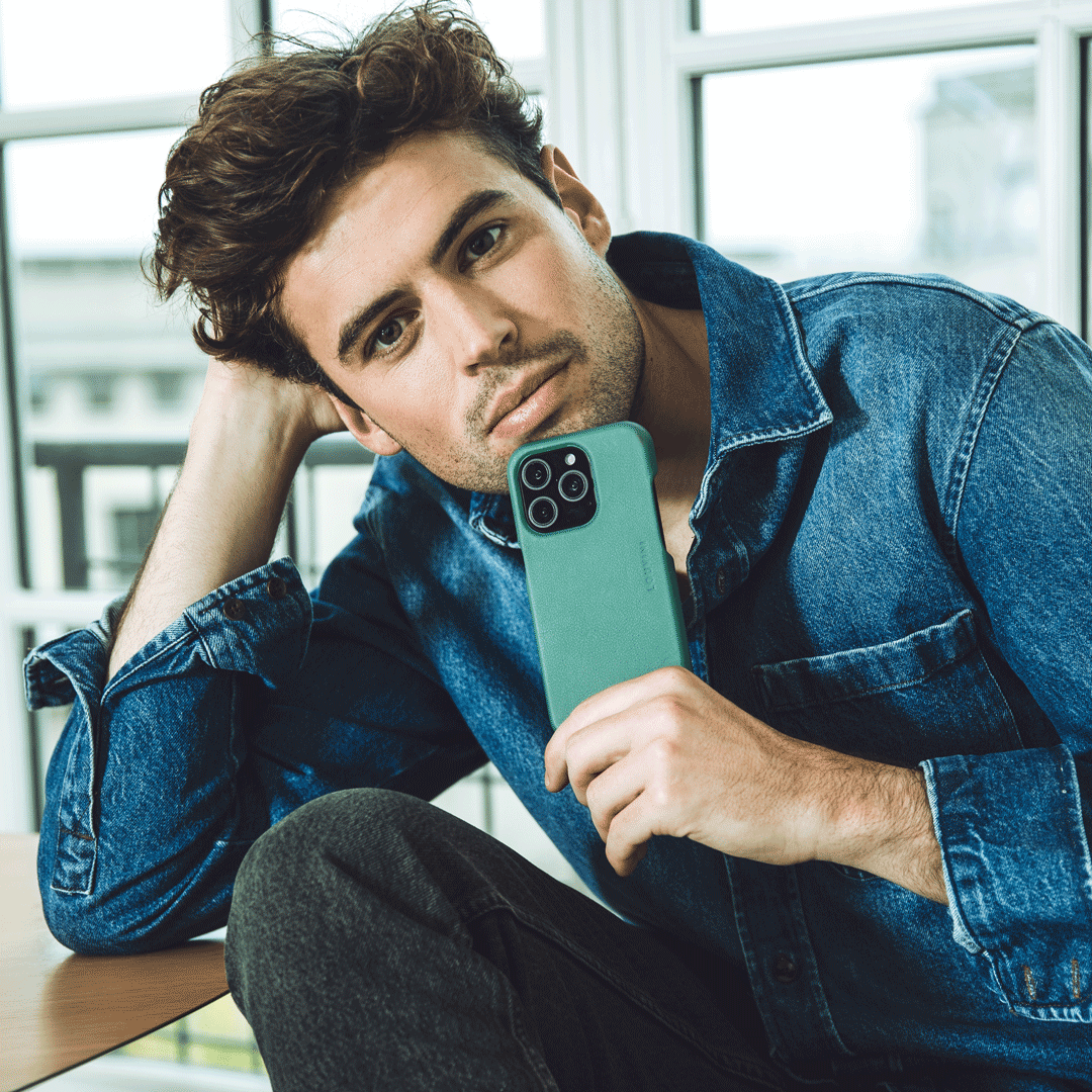 Coque iPhone MagSafe cuir MAX - Emeraude