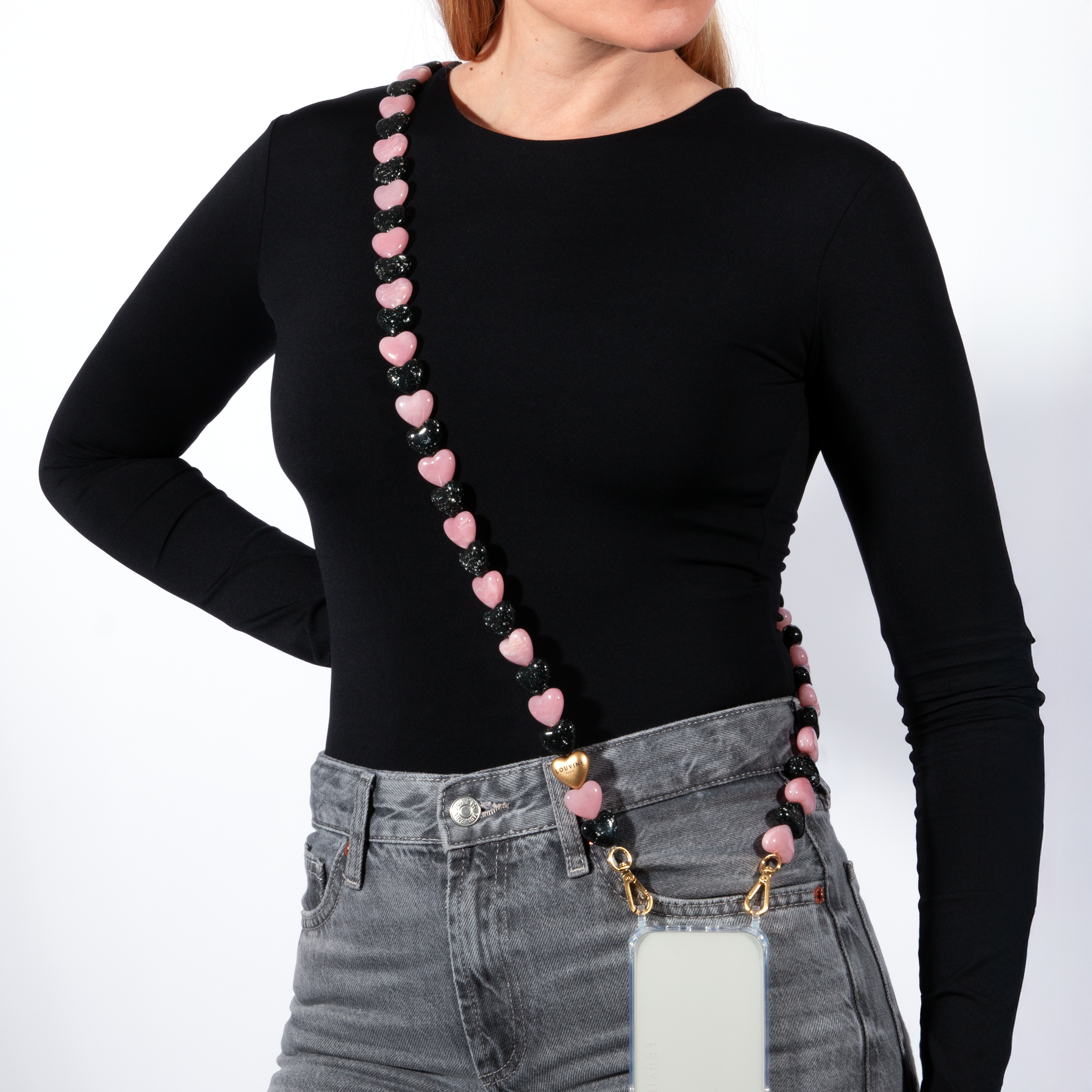 chaîne pour téléphone coeur noir et rose