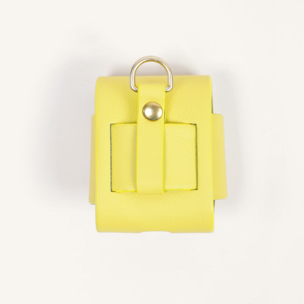 Étui AirPods jaune design moderne et protection résistante