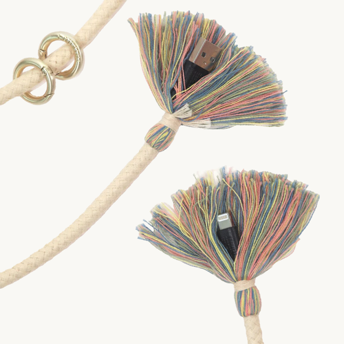 Cordon de telephone avec froufrou et câbles