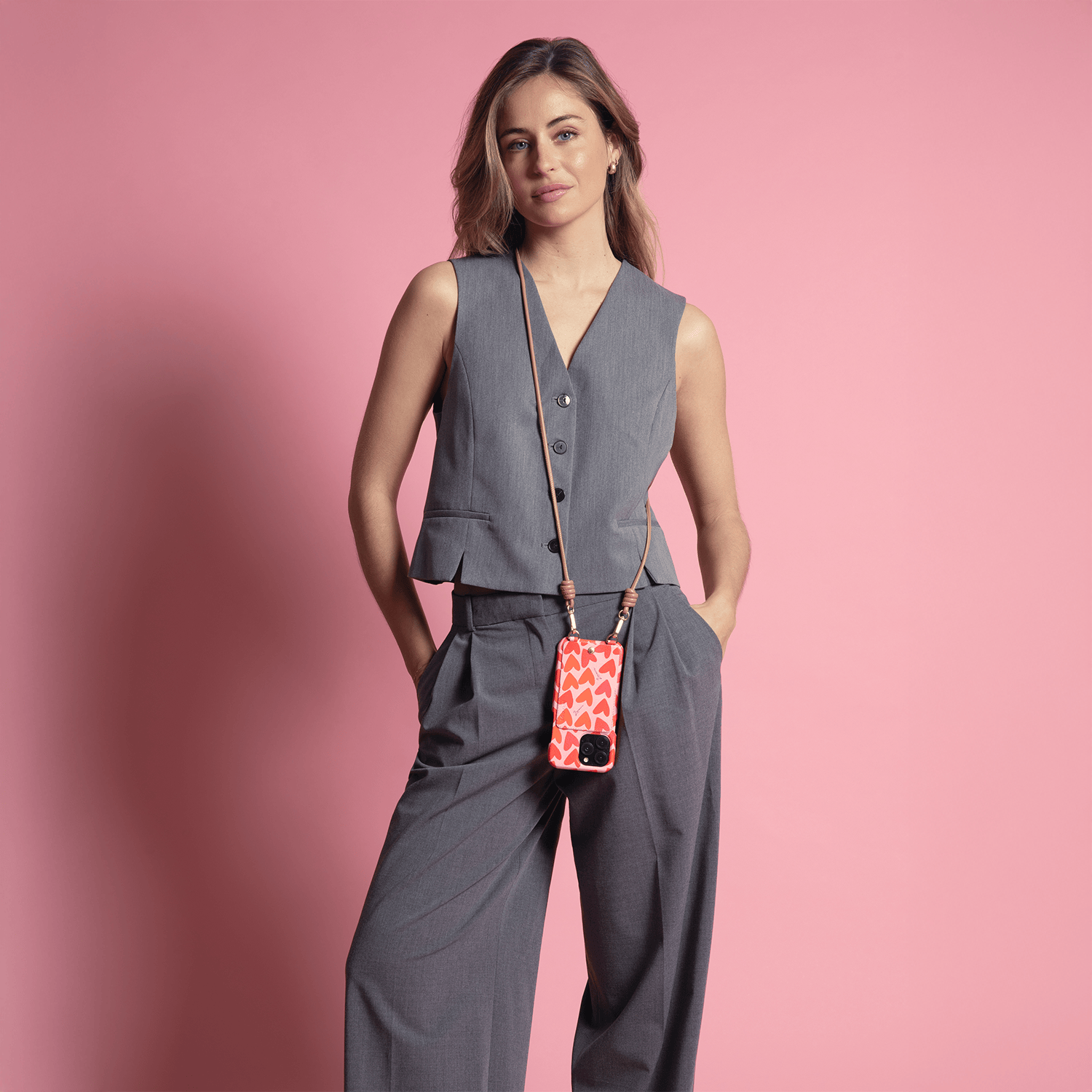 Coque iPhone cuir porte carte avec anneaux LOU - Coeurs