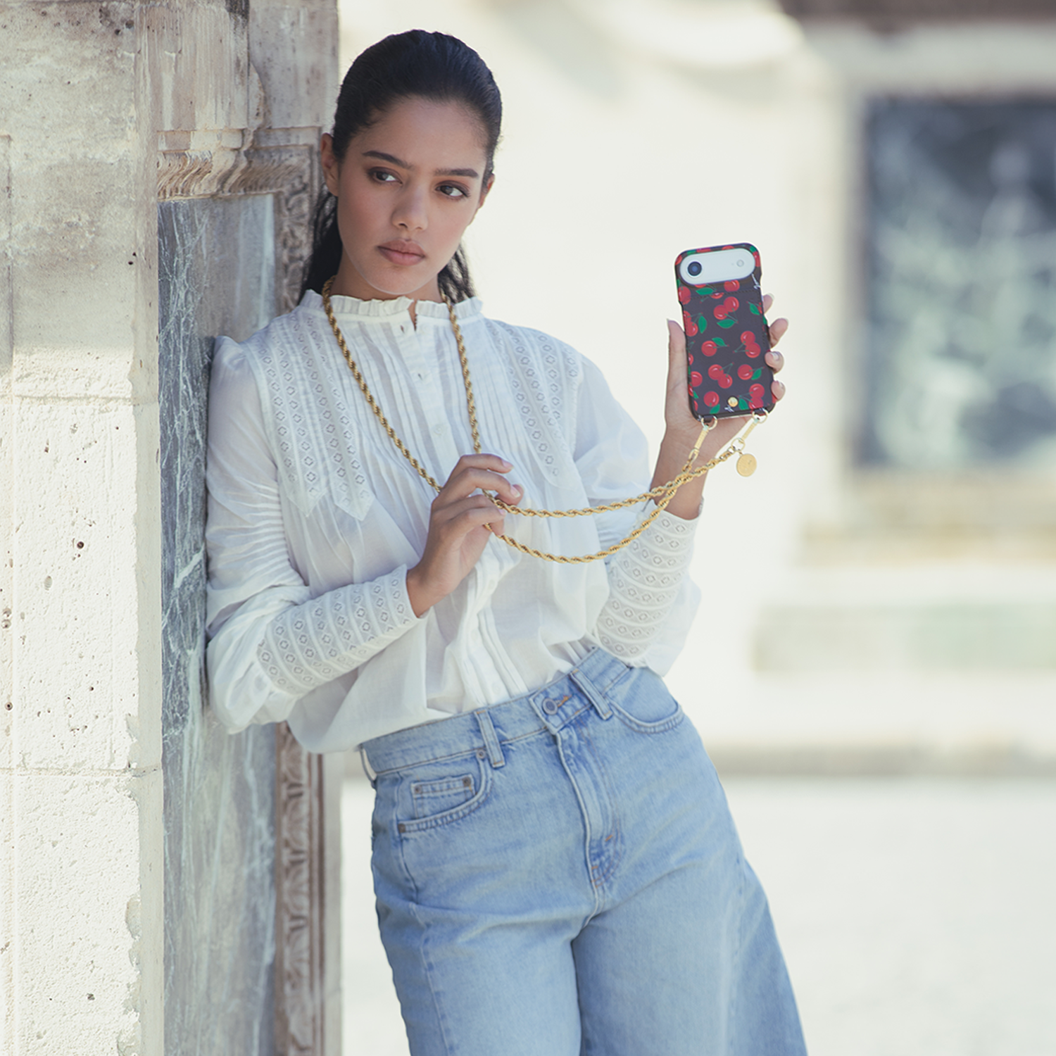 Coque iPhone cuir porte carte avec anneaux LOU - Cerises