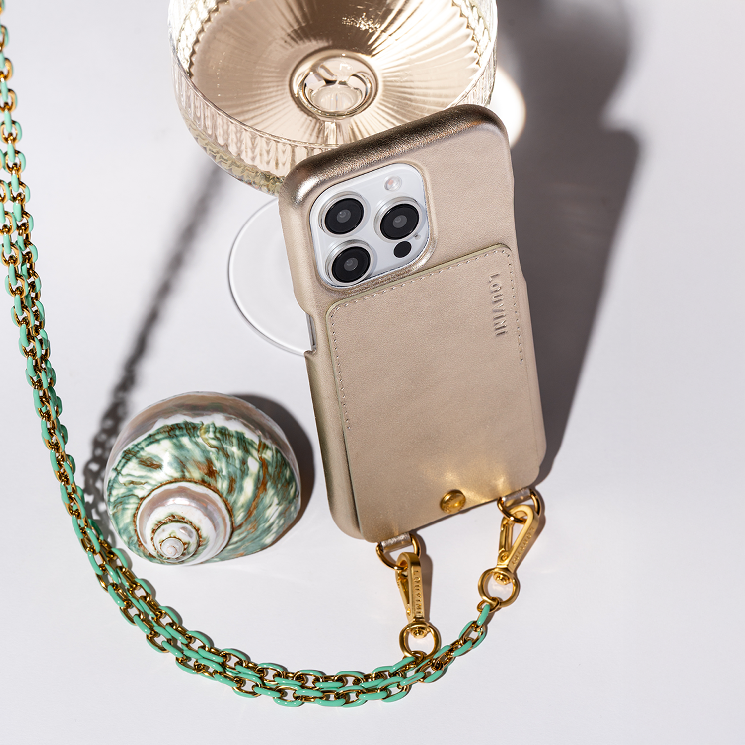 Coque iPhone cuir porte carte avec anneaux LOU - Doré métallisé