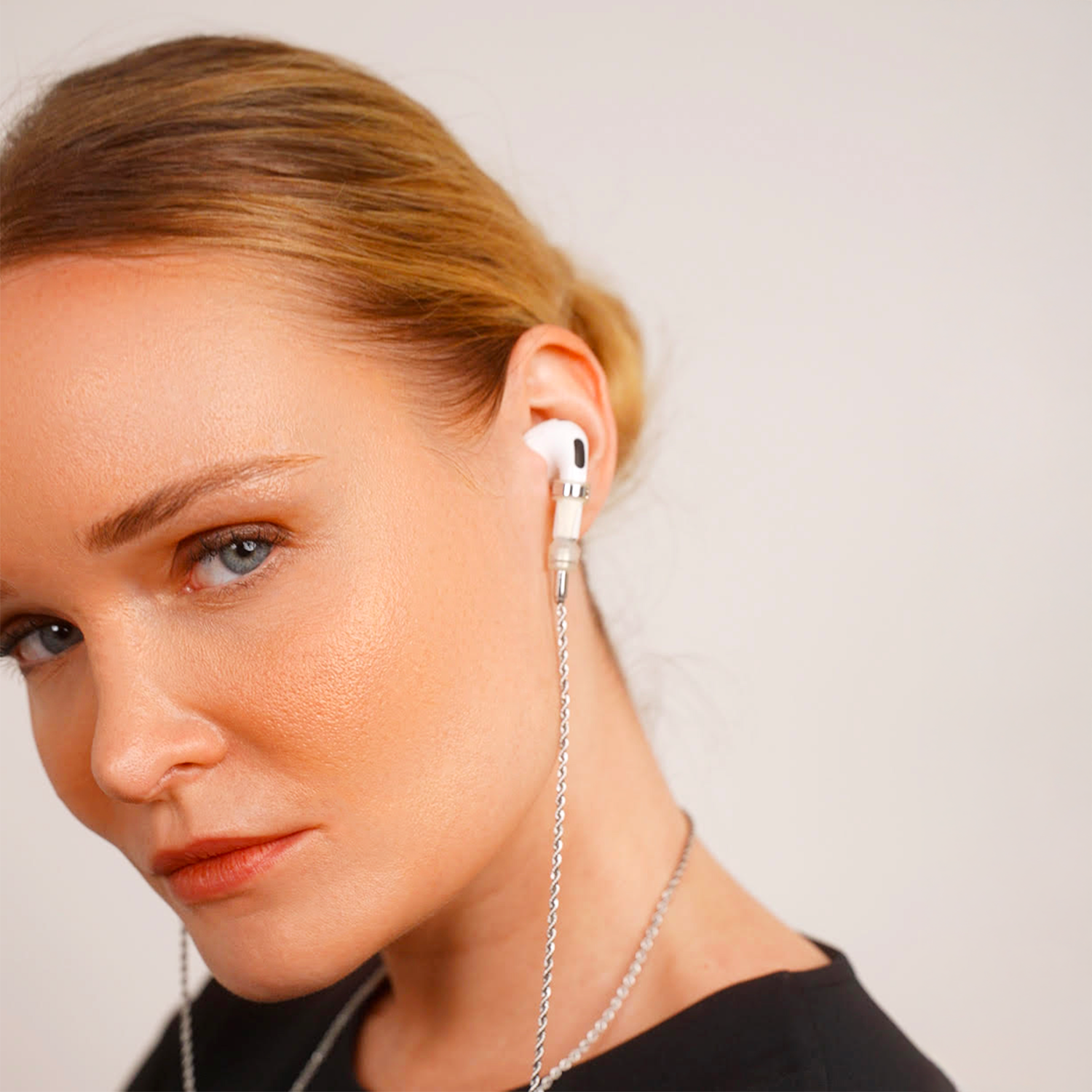 Chaîne argent pour AirPods avec finitions argenté