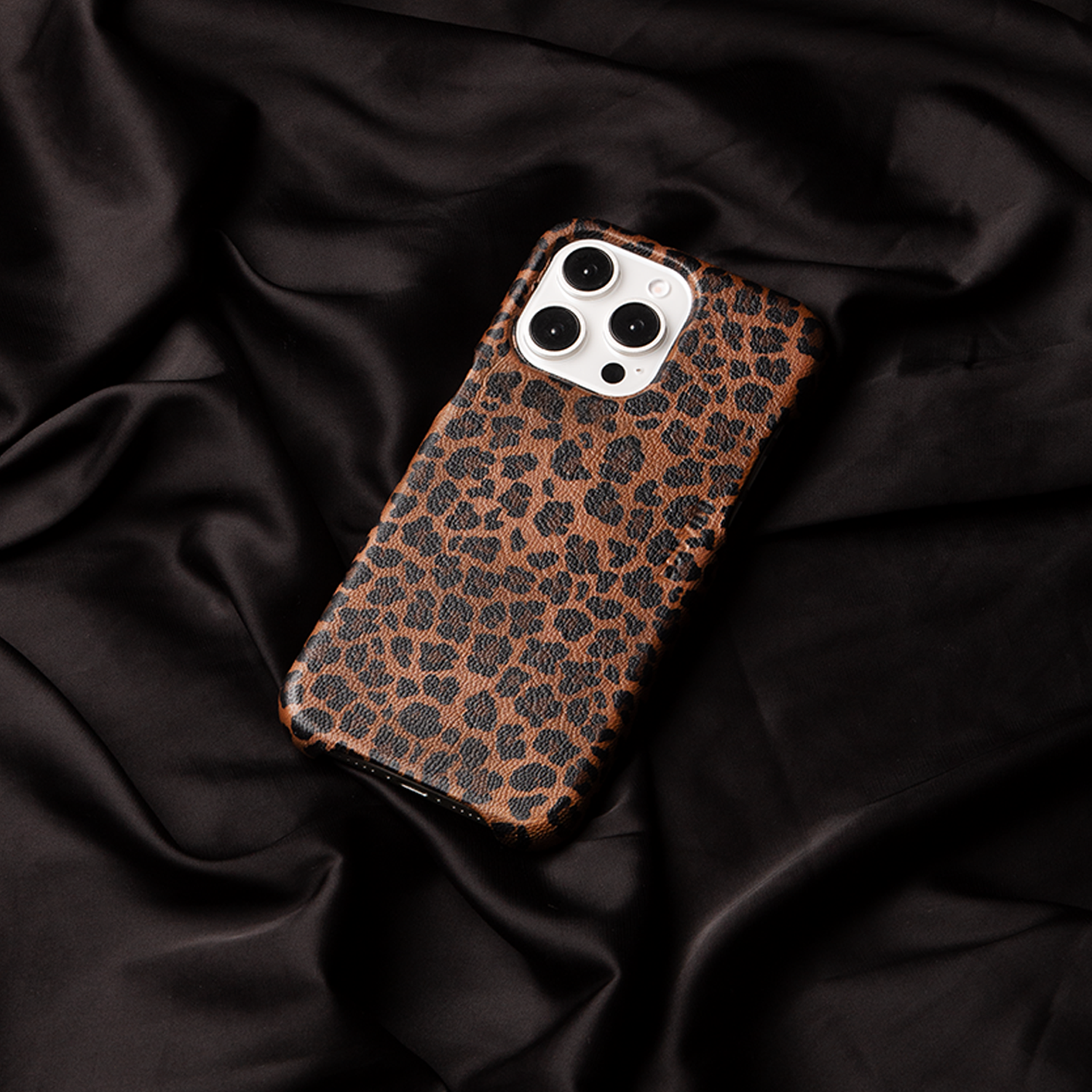 Coque iPhone MagSafe cuir MAX - Léopard