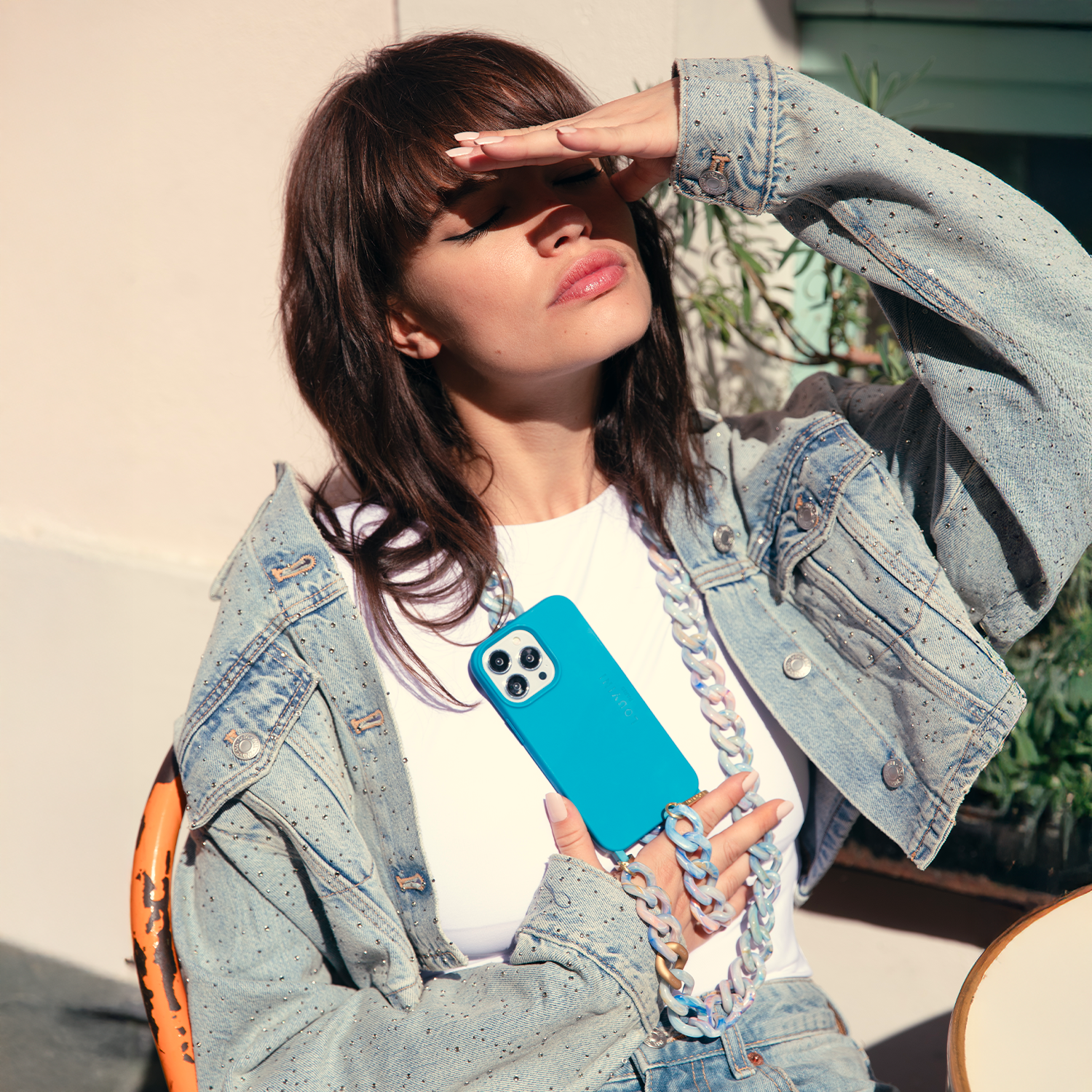 coque pour iPhone MagSafe anneaux Bleu avec chaîne grosse maille guimauve