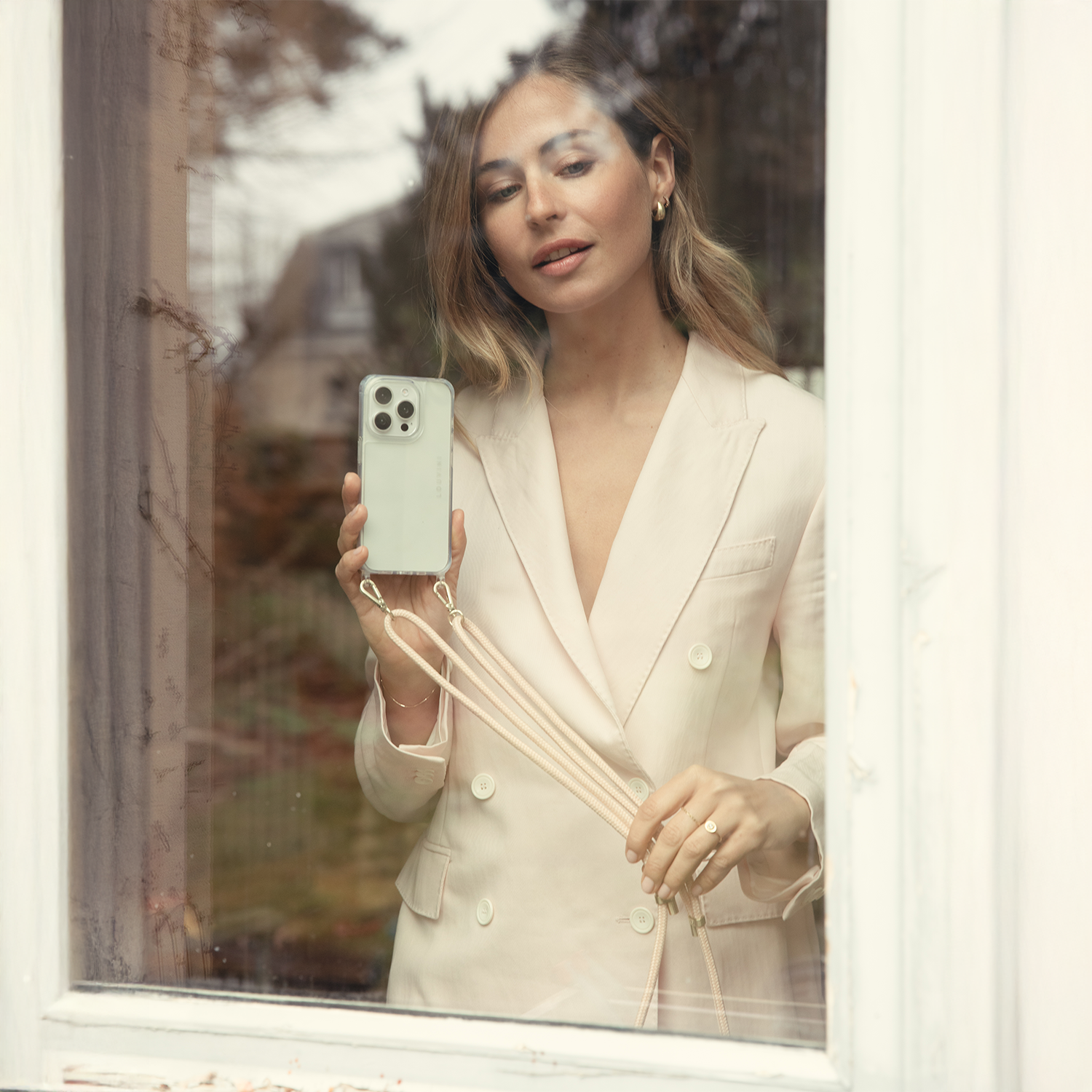 Coque iPhone avec anneaux CHARLIE - Transparente