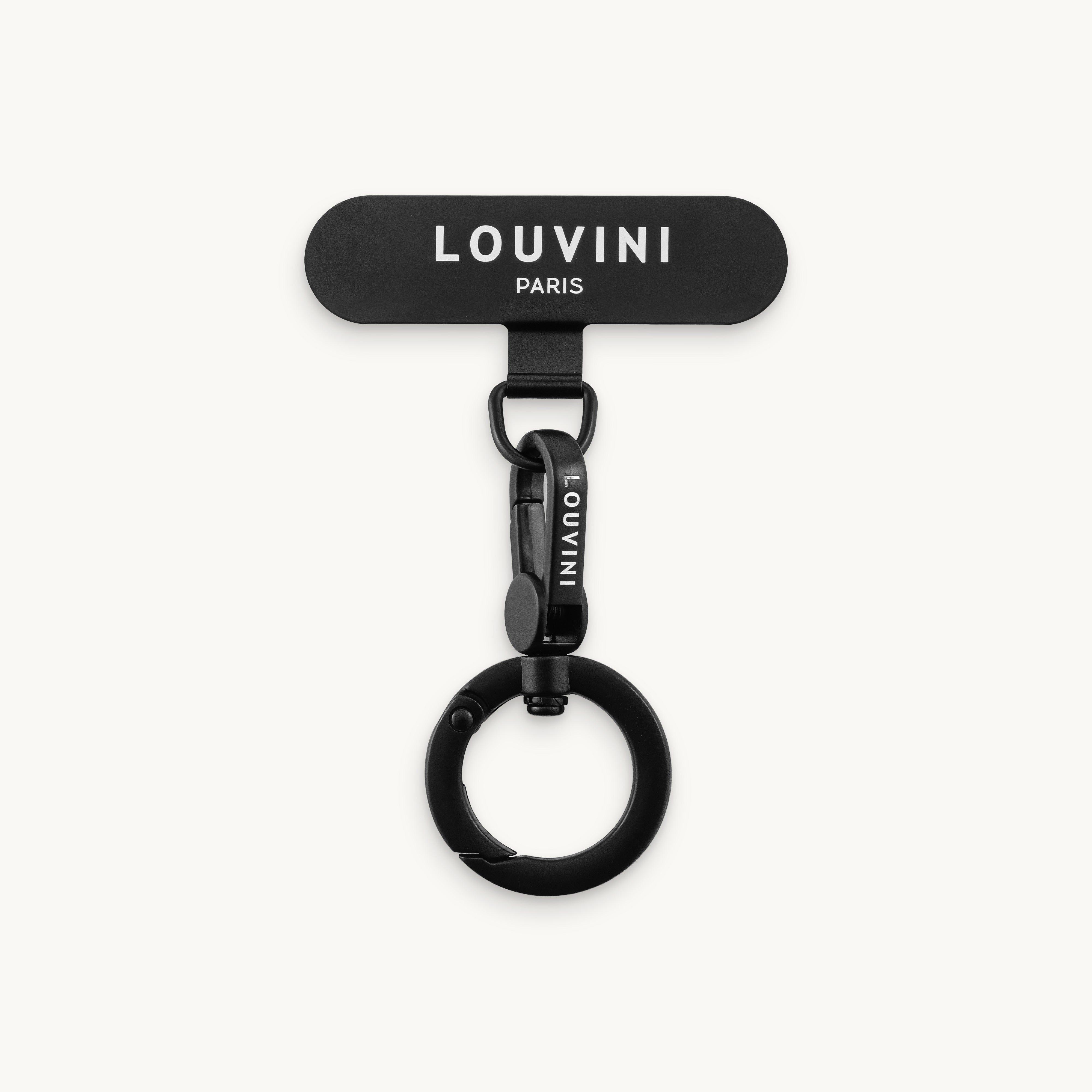 Adaptateur universel pour cordon et chaîne de téléphone installé sur coque smartphone