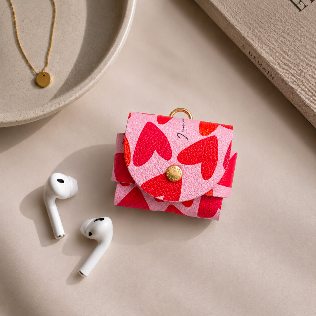 etui airpods pro en cuir imprimé coeurs rose rouge