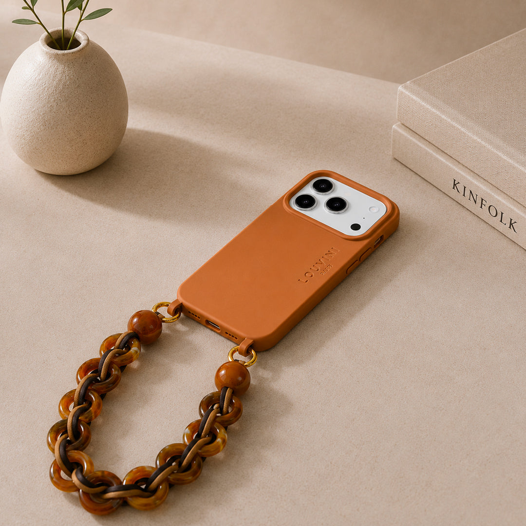 coque iphone cannelle et bracelet de téléphone à anneaux beige marron camel