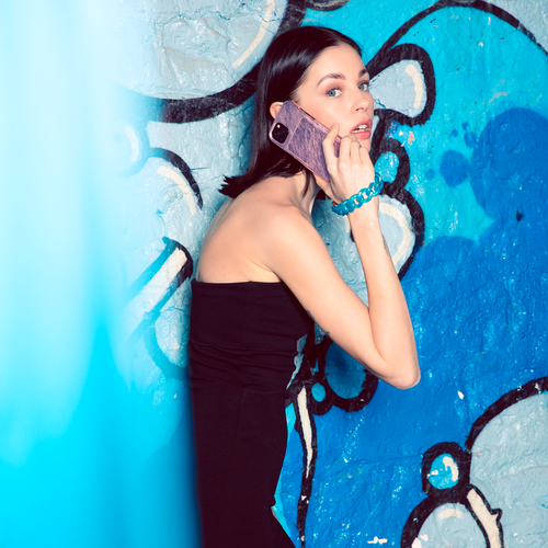 bracelet pour telephone bleu glace 