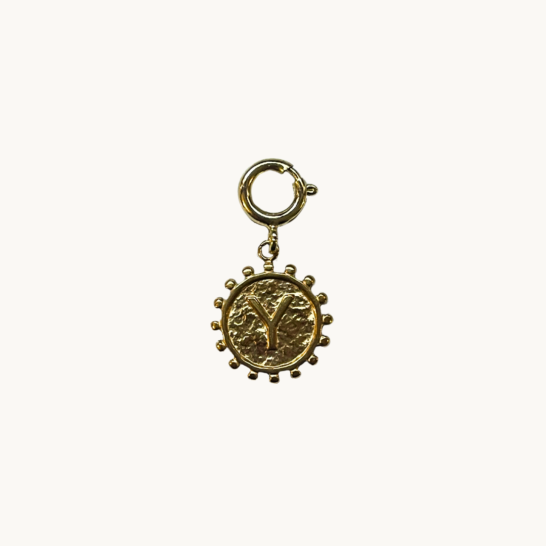 Charm soleil lettre dorée – Pendentif initiale élégant pour téléphone ou bijou 