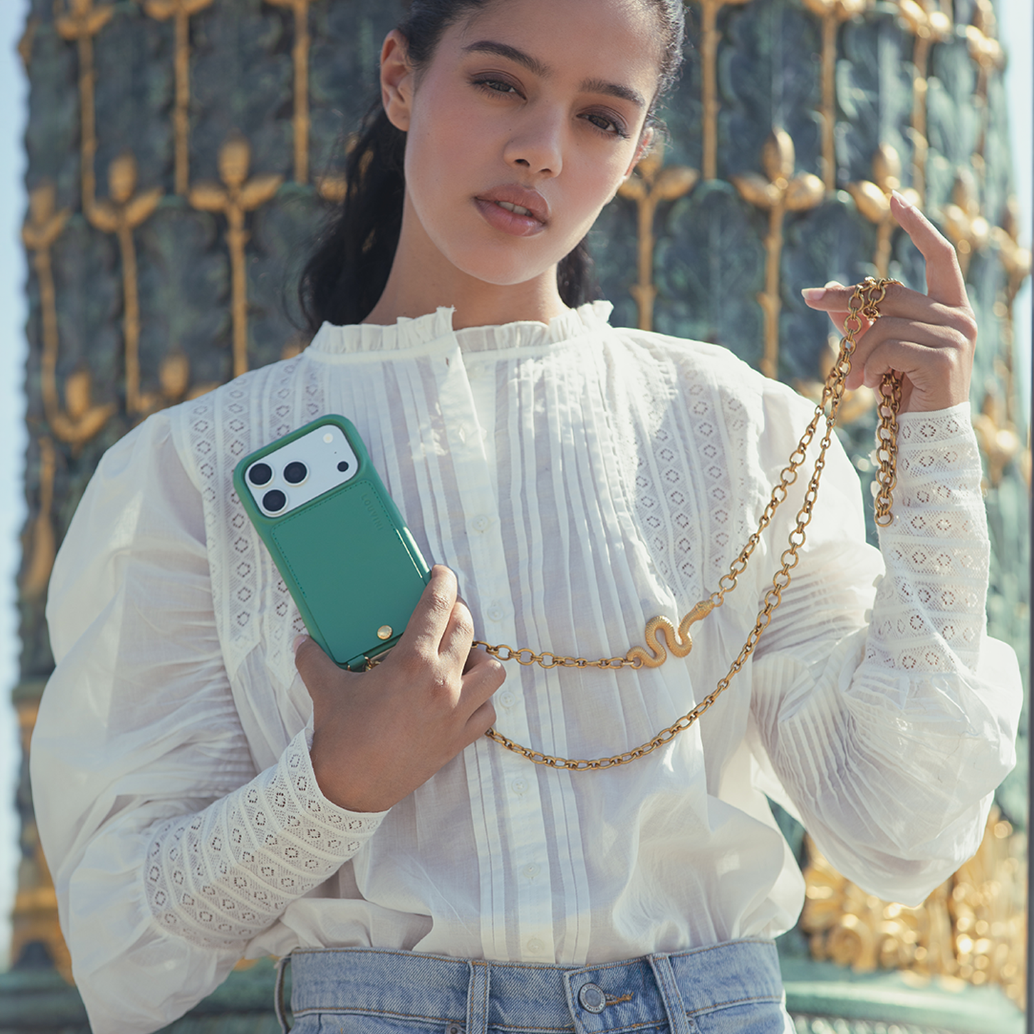 Coque iPhone cuir porte carte avec anneaux LOU - Emeraude