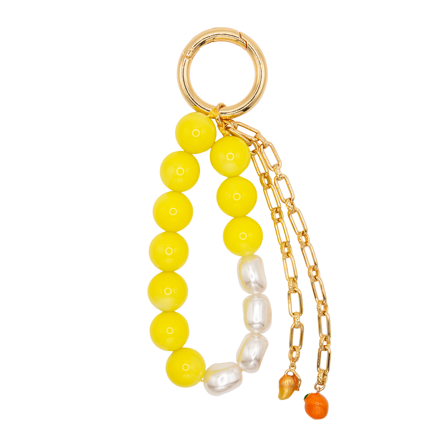 Grigri pour sac ou coque de téléphone en perles jaunes et blanches avec chaînes et charms, accessoire tendance