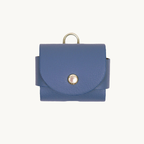 Étui AirPods bleu design moderne et protection résistante