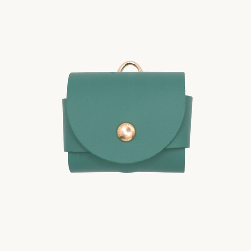 Étui AirPods emeraude design moderne et protection résistante