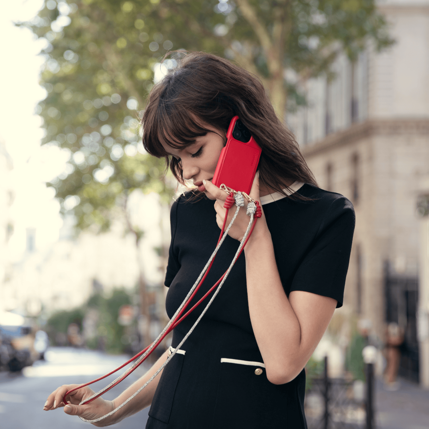 Coque iPhone cuir porte carte avec anneaux LOU Rouge et cordon bandoulière