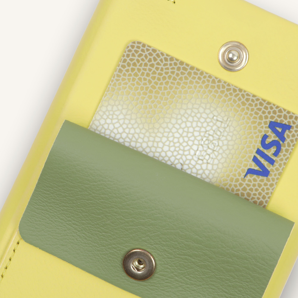 Coque iPhone cuir porte carte avec anneaux LOU - Jaune