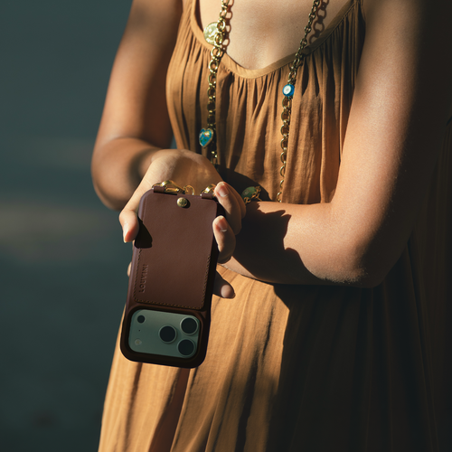 Coque iPhone cuir porte carte avec anneaux LOU - Marron