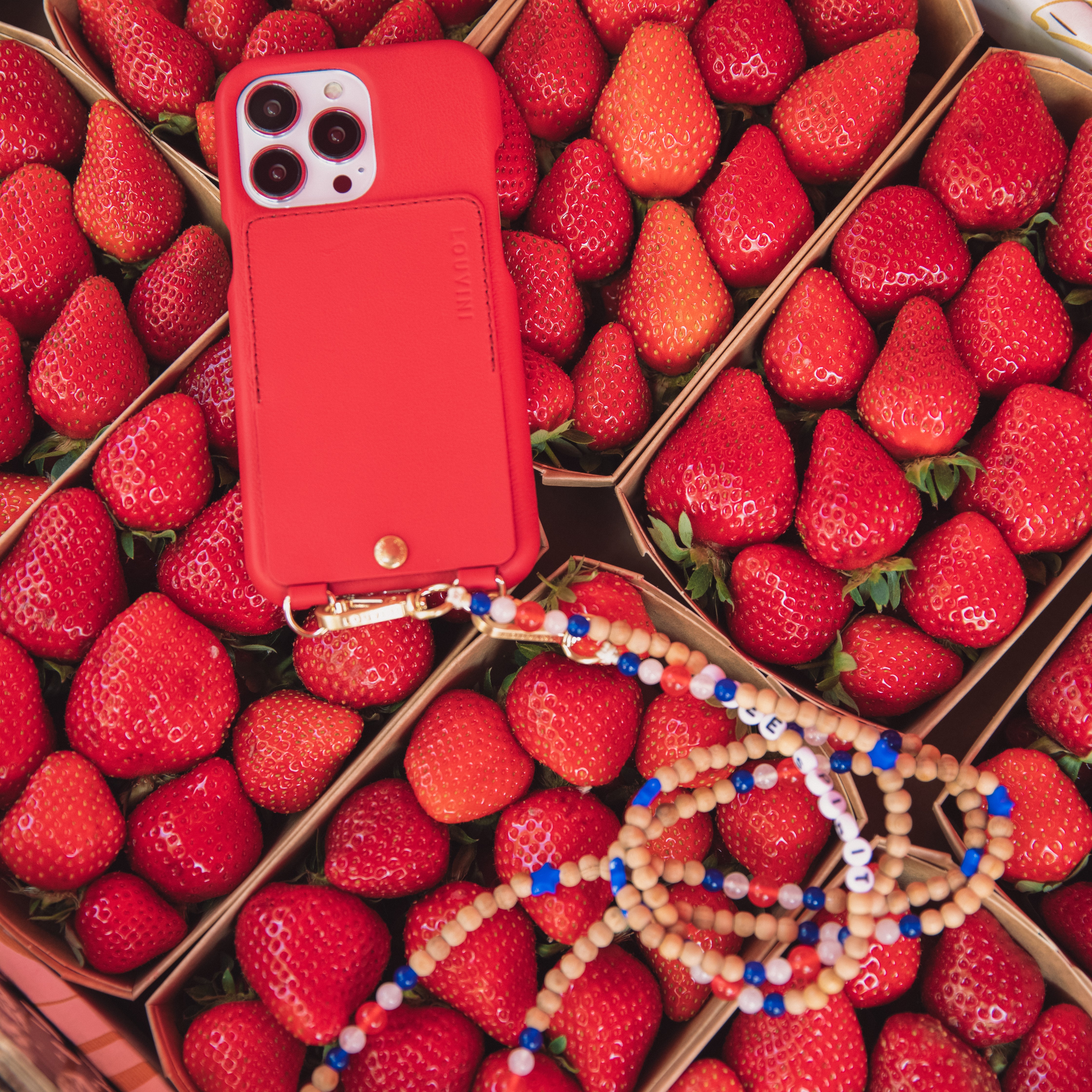 Coque iPhone cuir porte carte avec anneaux LOU Rouge