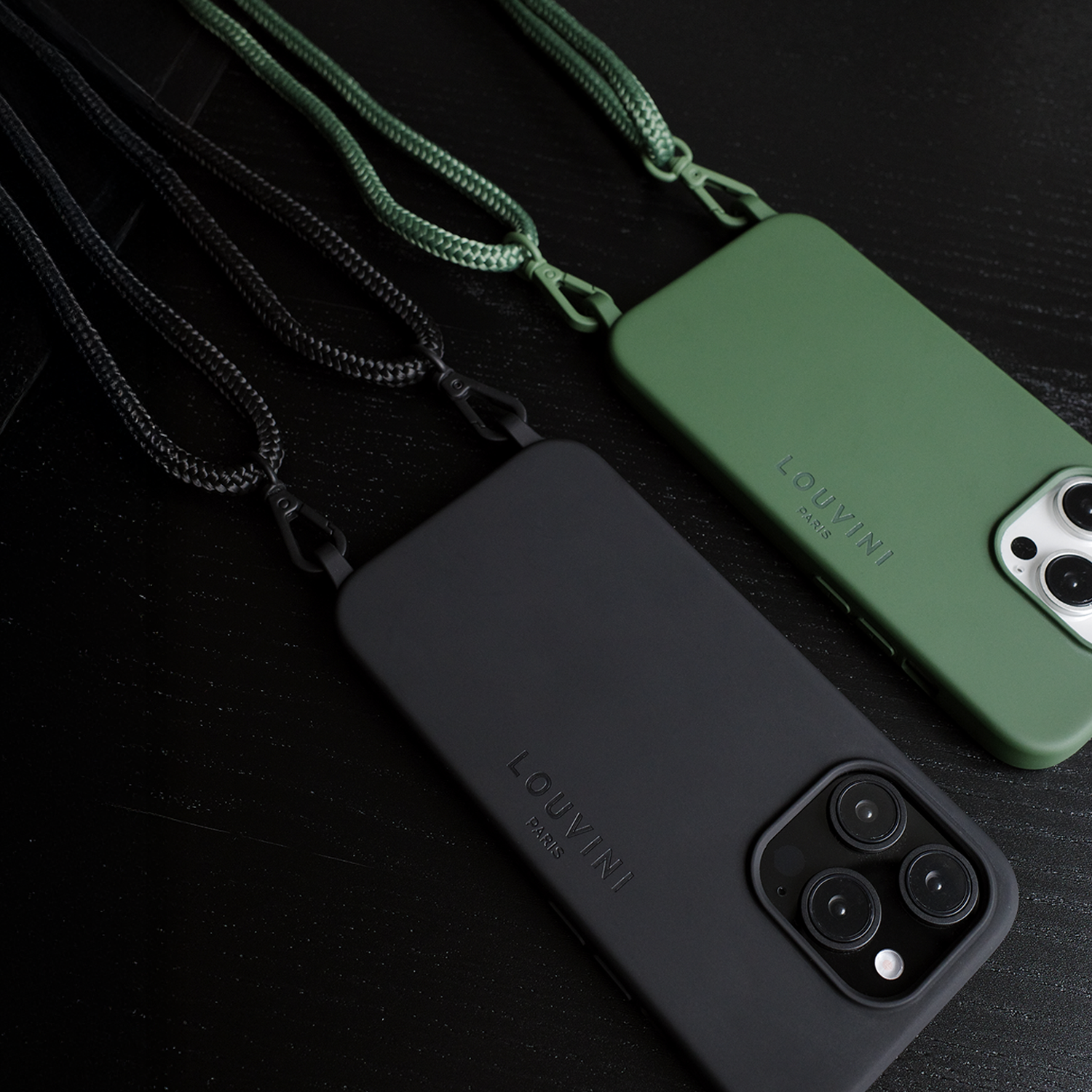 coque iphone noir et olive avec cordon bandoulière de téléphone noir et olive