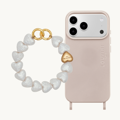 Coque iPhone MagSafe MILO Taupe & Bracelet PETIT CUORE Perles Blanches