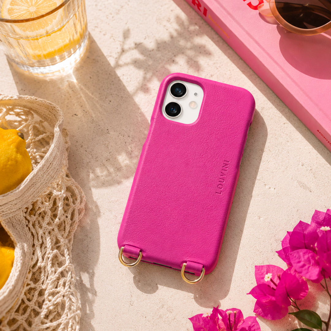 coque iphone 12 13 mini en cuir rose fuchsia avec anneaux doré