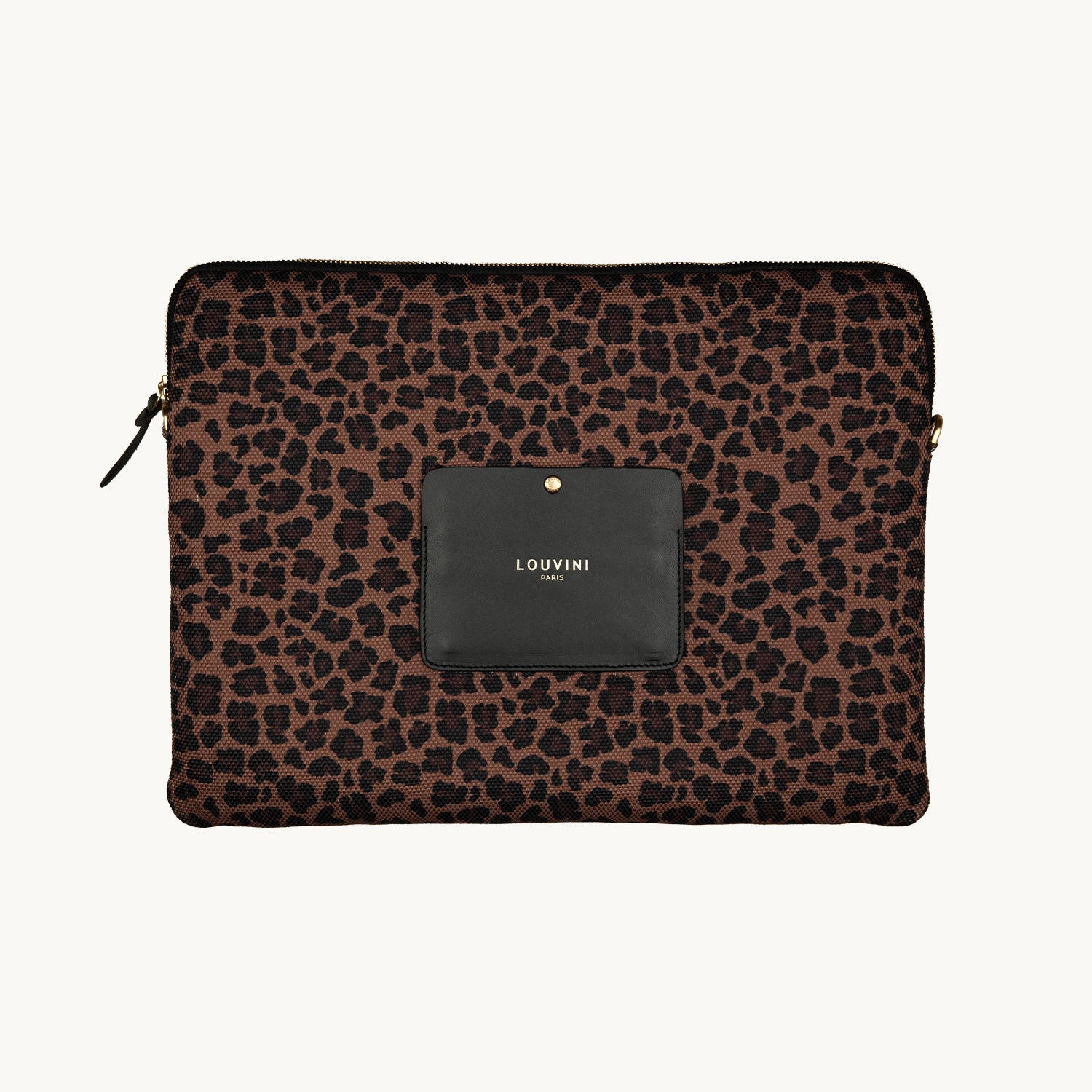 Pochette en tissu imprimé léopard avec détail en cuir noir, accessoire élégant et pratique